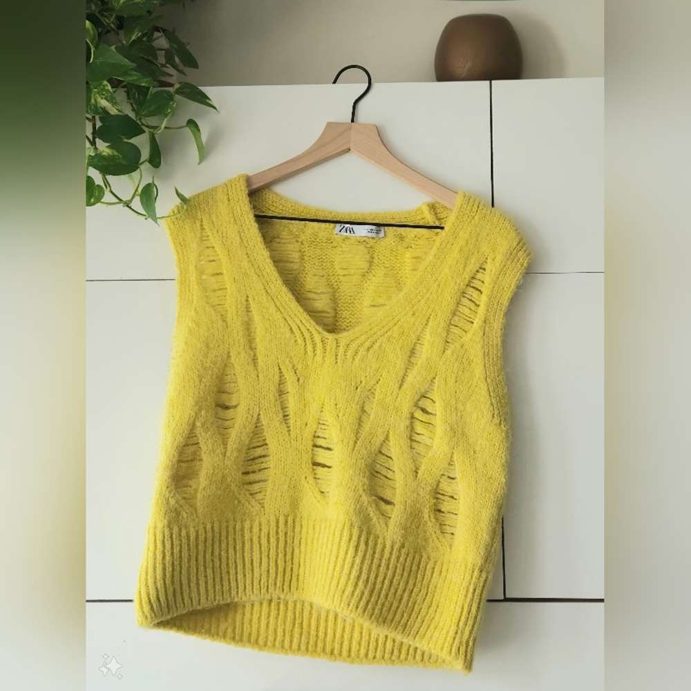 Zara Yellow Knit Sweater Vest